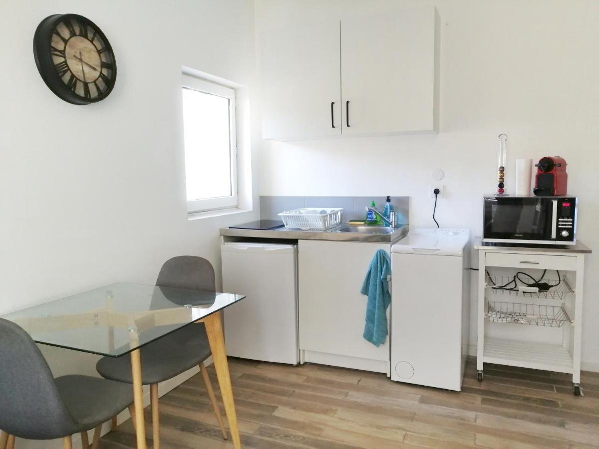 Blue Rent Apartment Bron Exterior foto